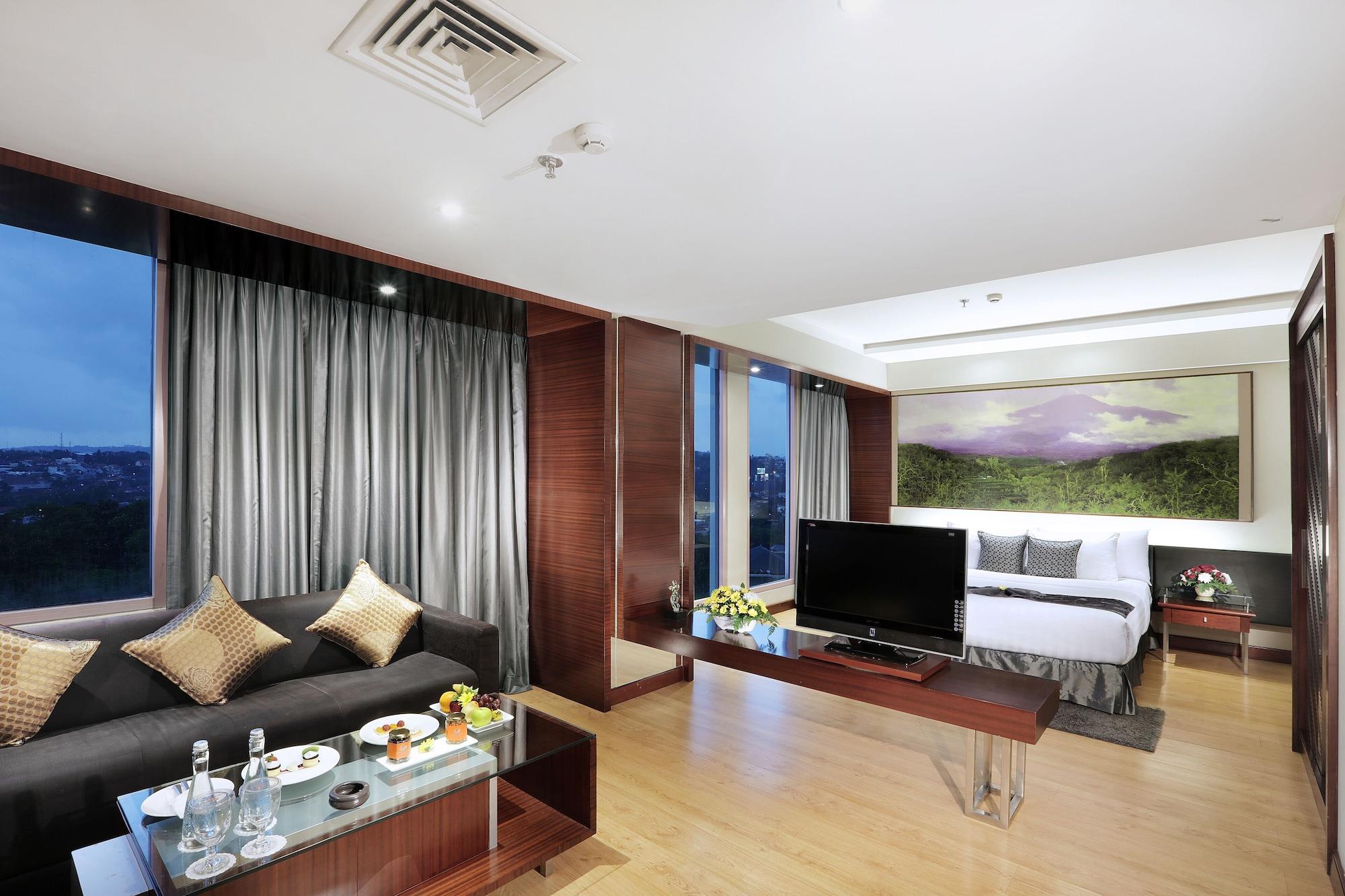 Grand Candi Hotel Semarang Kültér fotó