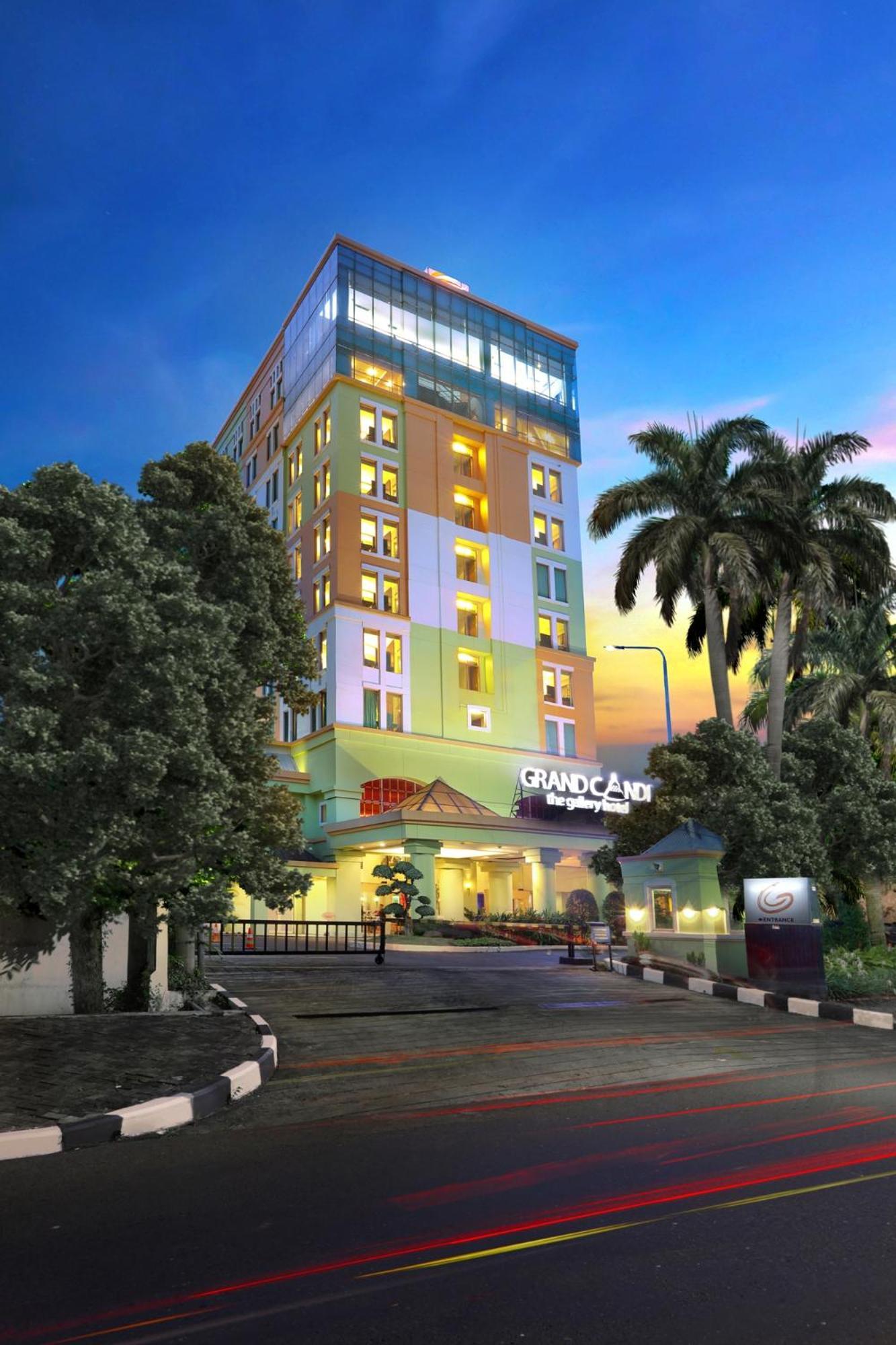 Grand Candi Hotel Semarang Kültér fotó