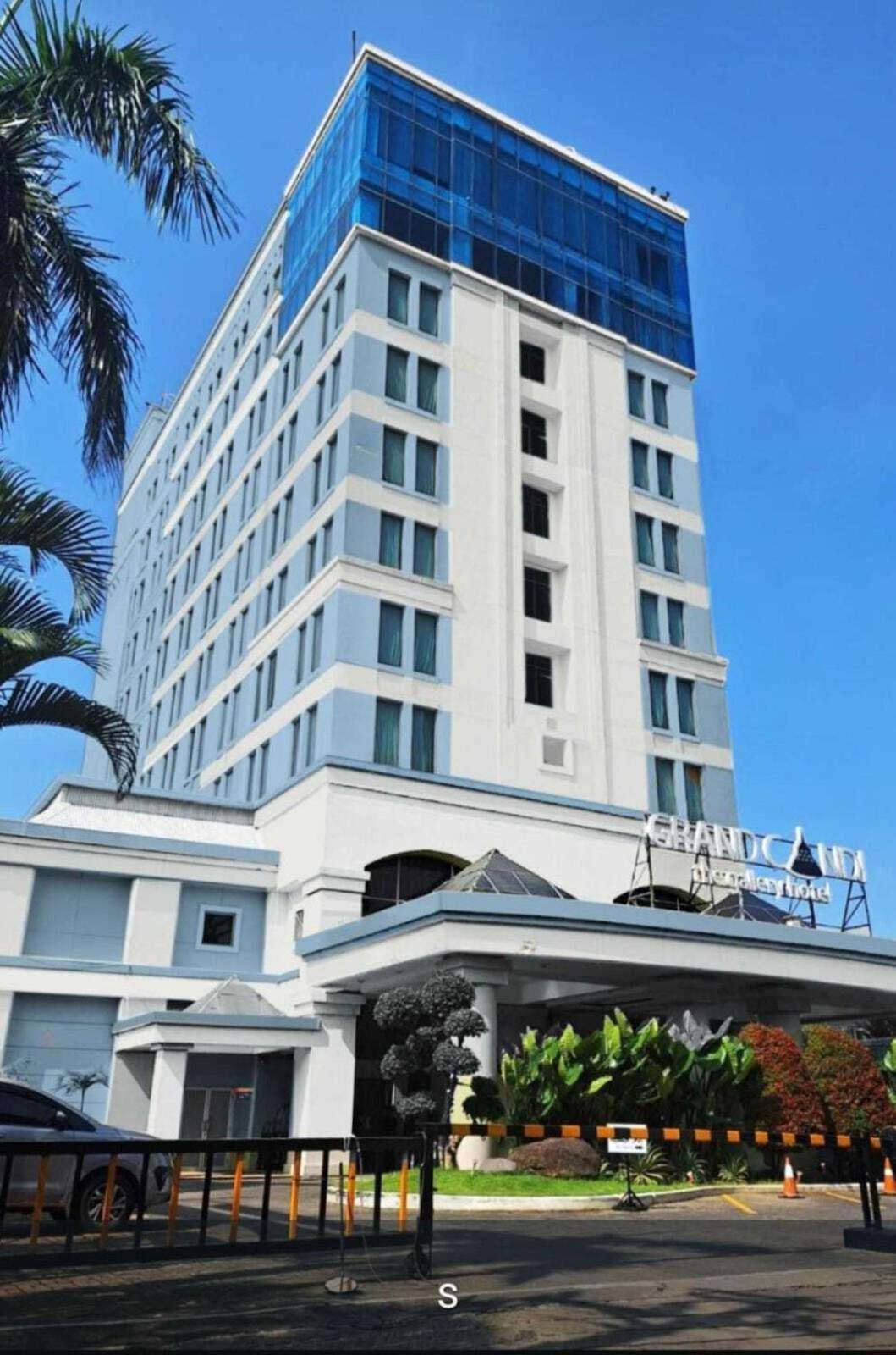 Grand Candi Hotel Semarang Kültér fotó