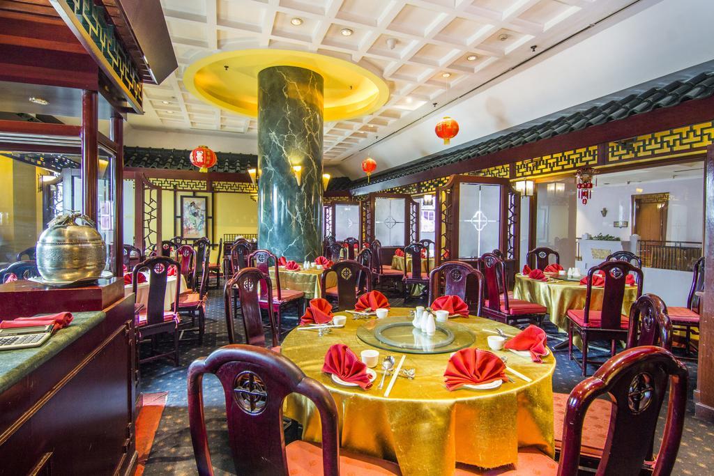 Grand Candi Hotel Semarang Kültér fotó