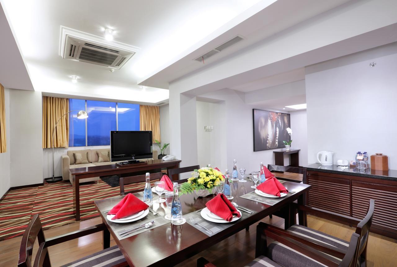 Grand Candi Hotel Semarang Kültér fotó