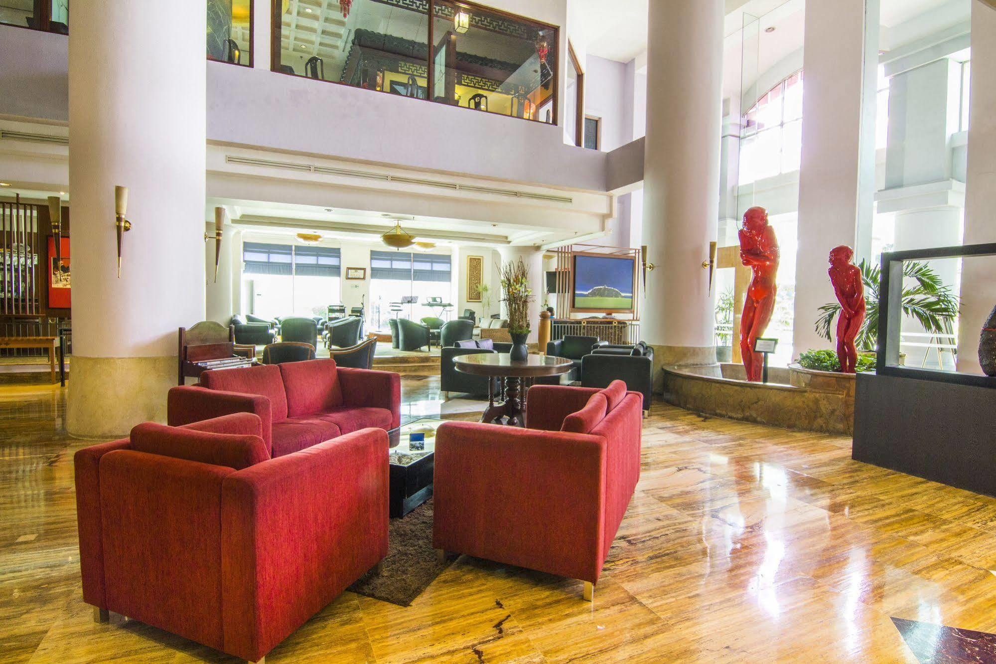 Grand Candi Hotel Semarang Kültér fotó